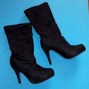 Wild Diva Black Suede Heeled Boots Size 10
